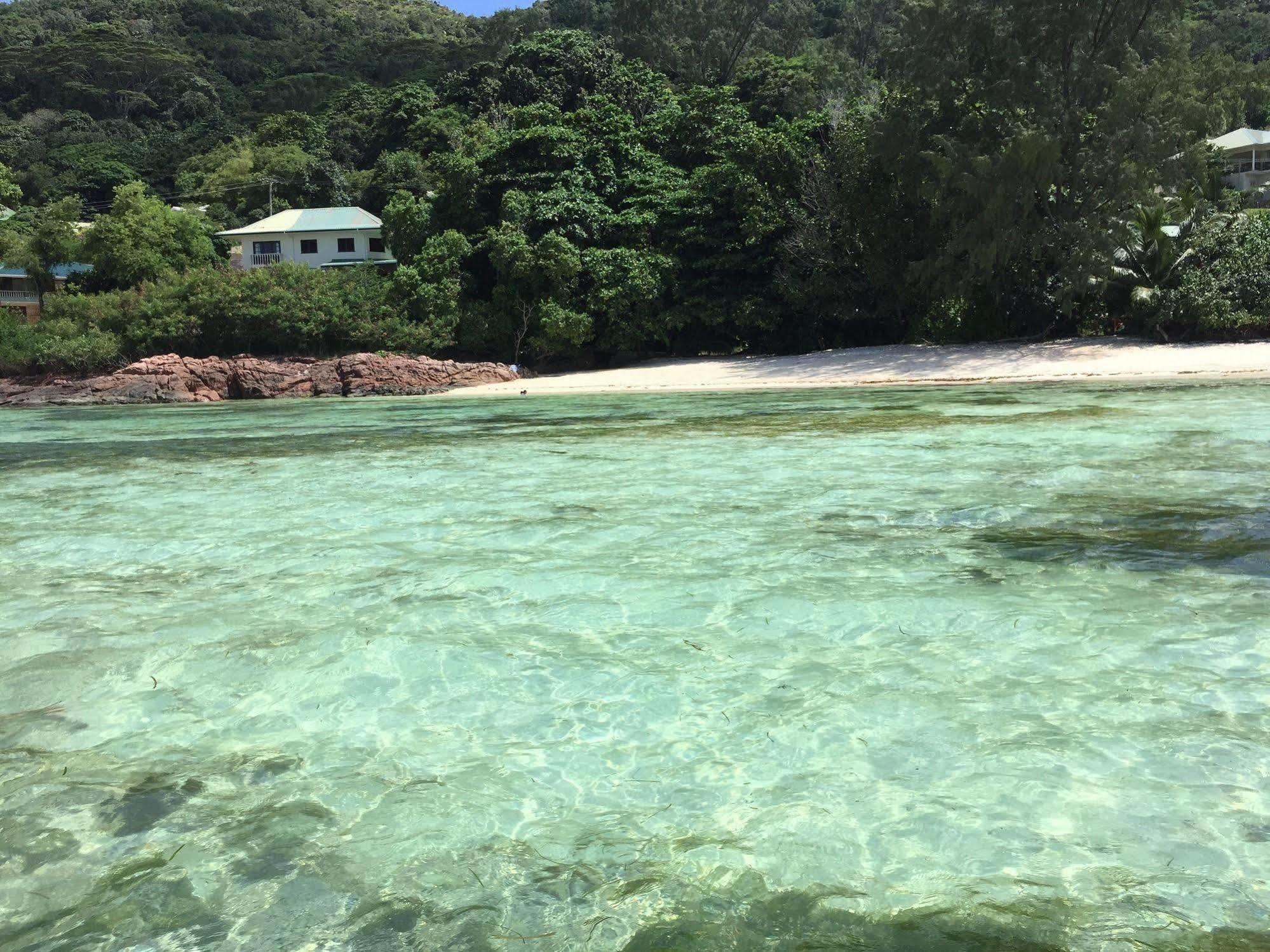 Summer Self Catering Baie Sainte Anne Luaran gambar